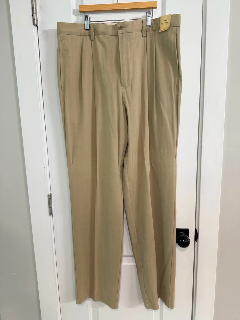 Tommy Bahama Grayston Pleated Dress Pants Beige Sisal 35x34 NWT